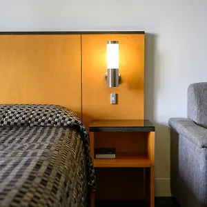 https://comfort-inn-suites-goodearth-perth.hotelsperth.org